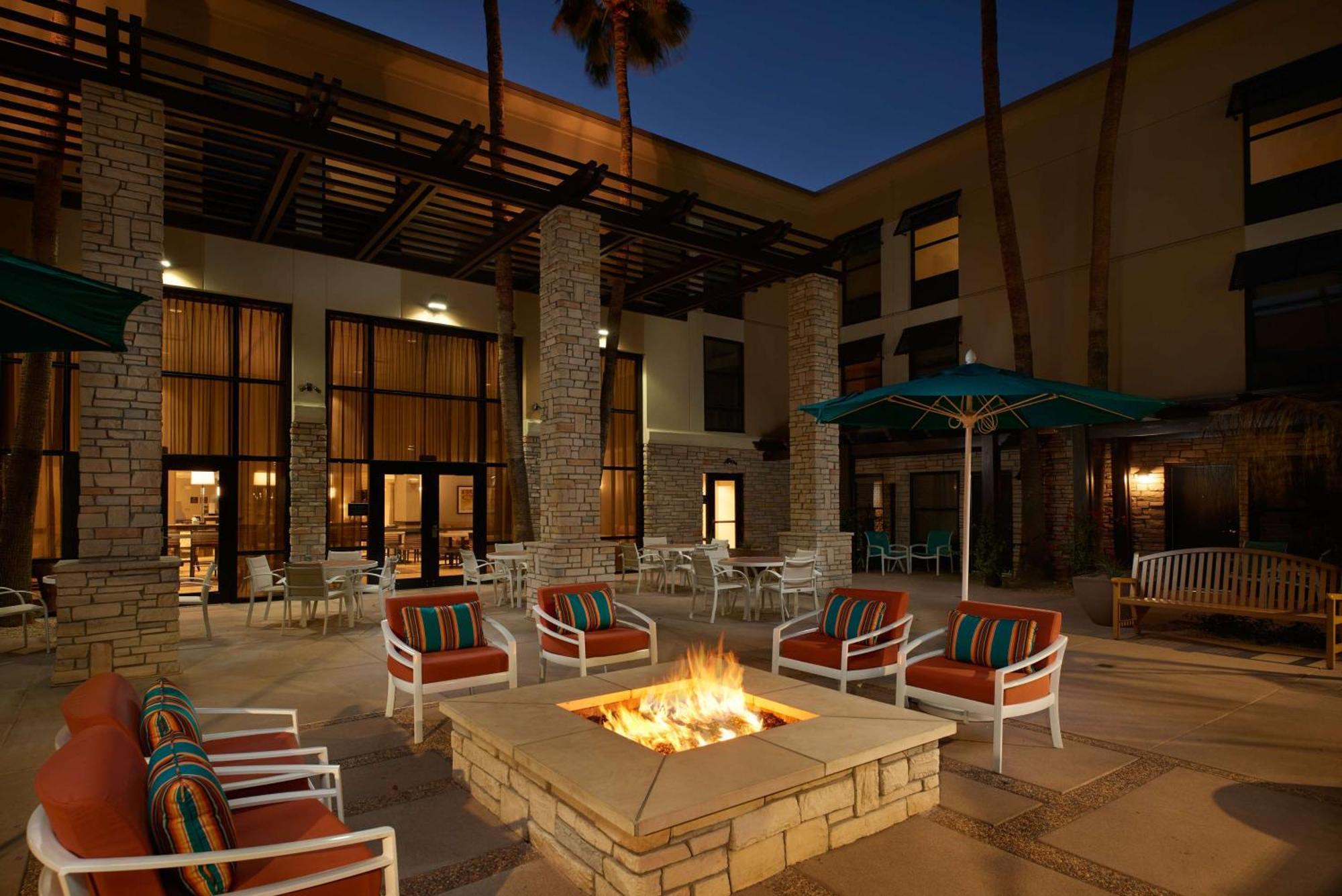 Hampton Inn & Suites Scottsdale On Shea Blvd Exterior foto